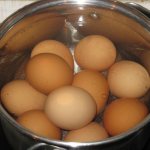 Сколько минут варить яйца?